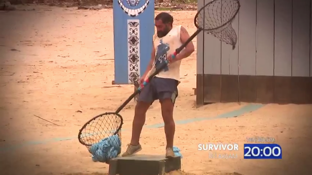 Survivor'da yumruklar uçuşmuştu şimdi de üzerlerine yürüyor! - Resim: 3