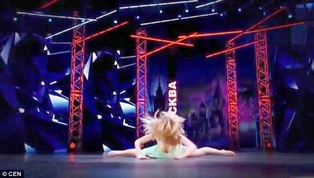 Yarışmacı sahnede kanlar içinde kaldı - Resim: 3