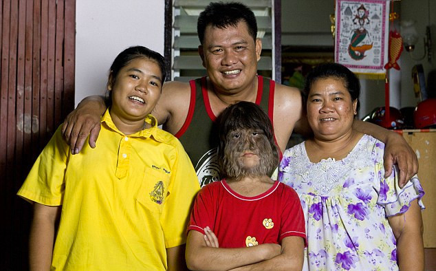 Onu gören hayrete düşüyor o aslında küçük bir kız çocuğu - Resim: 4