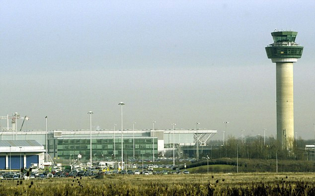 62 yaşındaki sapığın dolabından çıkanlar korkunç çocuk... - Resim: 1