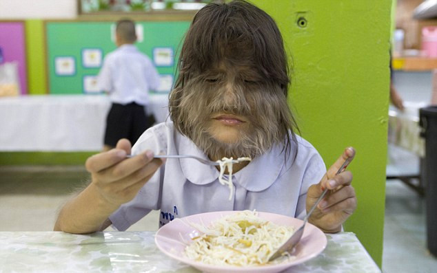 Onu gören hayrete düşüyor o aslında küçük bir kız çocuğu - Resim: 3