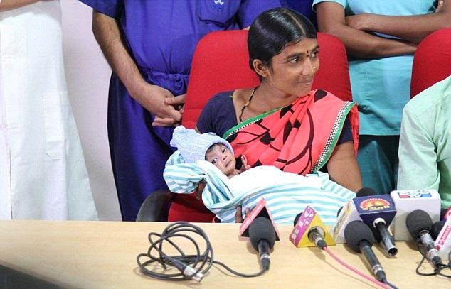 Dört ayak ve iki cinsel organla doğdu inanılmaz! - Resim: 4