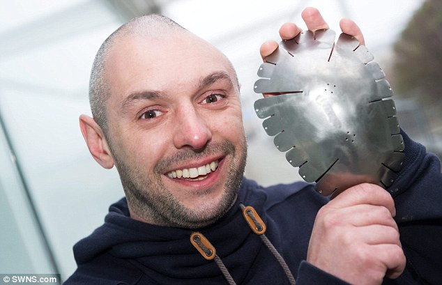 Kafasına uzay teknolojisi takıldı! - Resim: 3