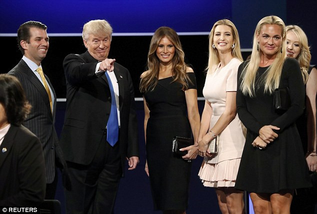 Donald Trump'ın gelini boşanma davası açtı - Resim: 4