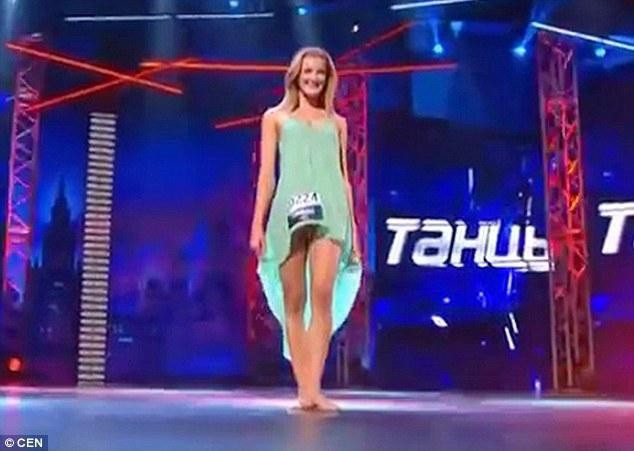 Yarışmacı sahnede kanlar içinde kaldı - Resim: 1