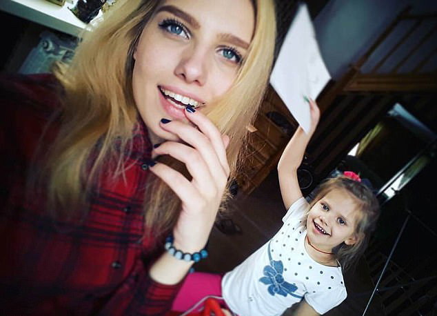 Böylesi görülmedi! Kocasından korktu canına kıydı - Resim: 1