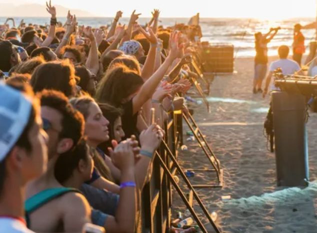 Zeytinli Rock Festivali iptal olunca voleybolcu Ebrar Karakurt öfkeden çılgına döndü: ''Pilavlı mevlütler kaldı!'' - Resim: 2