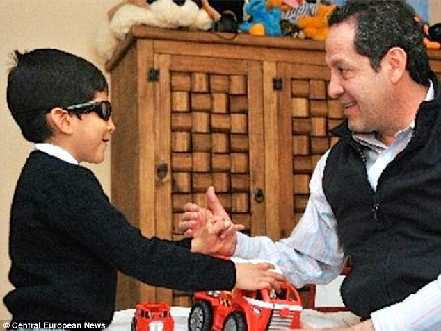 5 yaşındaki oğlunun gözlerini oydu - Resim: 3