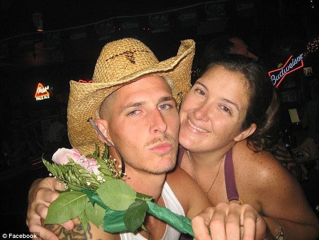 Süratli aracın direksiyonunda seks skandalı! Dünya sallandı - Resim: 3