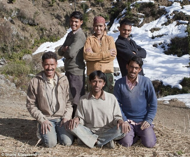 5 kocası var 5'i de kardeş! Akıl almaz evlilik! - Resim: 3