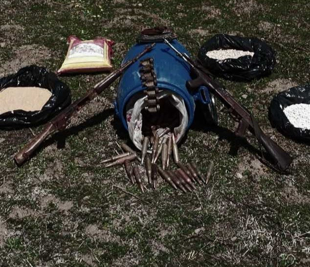 Hakkari'de terör örgütü PKK'ya ait silah ve mühimmat ele geçirildi - Resim: 0