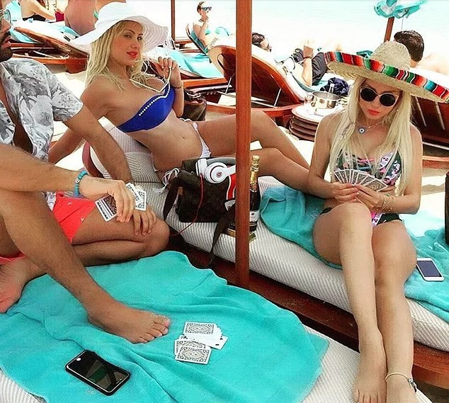 Cicişler iki hamburgere 1100 lira ödediler - Resim: 2