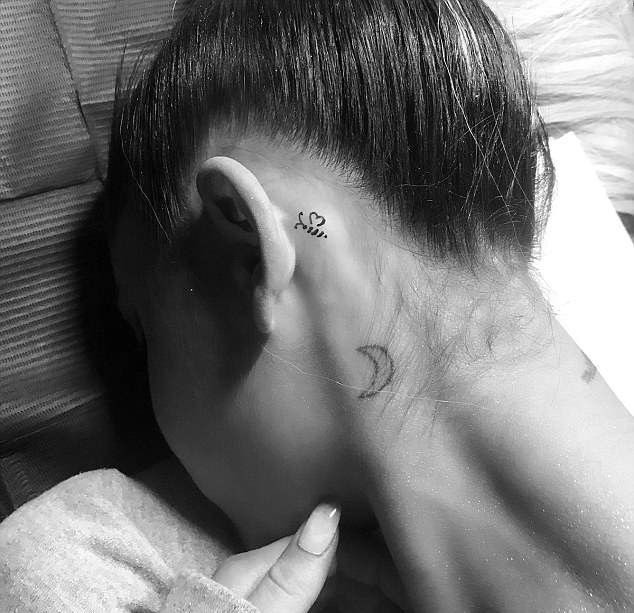 Ünlü  oyuncunun bacağındaki dövme şaşırttı! Ünlüler ve dövmeleri - Resim: 2