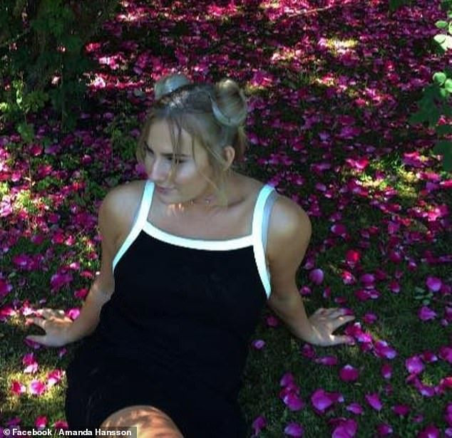 İsveç'te şortlu kadını 'yeterince giyinmemişsin' diyerek otobüsten indirdiler - Resim: 1