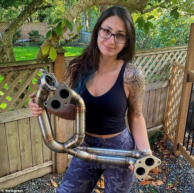 Aracın bagajını gören kadın hayatının şokunu yaşadı! Böylesini polis bile görmedi: Tamamen çıplak halde... - Resim: 1