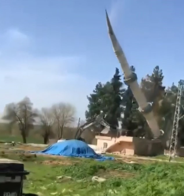 Depremde büyük hasar aldı! Gaziantep'te kontrollü yıkımda facia - Resim: 1