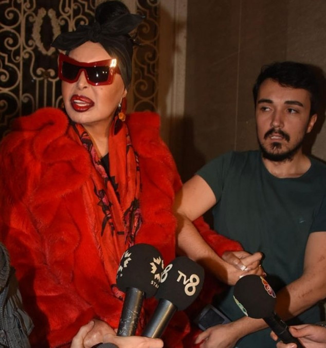 Bülent Ersoy'a şok protesto - Resim: 4