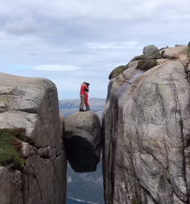 Aşkı için bakın ne yaptı! Sosyal medyada hızla yayıladı - Resim: 2