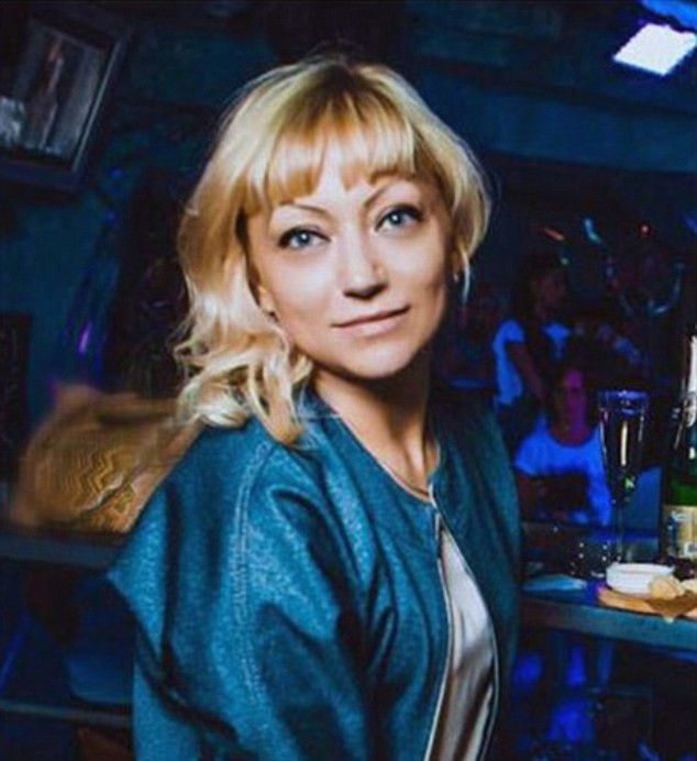 Rus öğretmen öğrencisiyle ilişkiye girerken basıldı! - Resim: 3