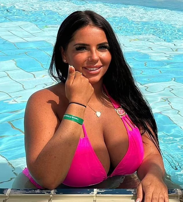 Yine İngiliz yine estetik rehinesi! İngiliz kadın parayı ödeyemeyince İstanbul'da mahsur kaldı iddiası - Resim: 1