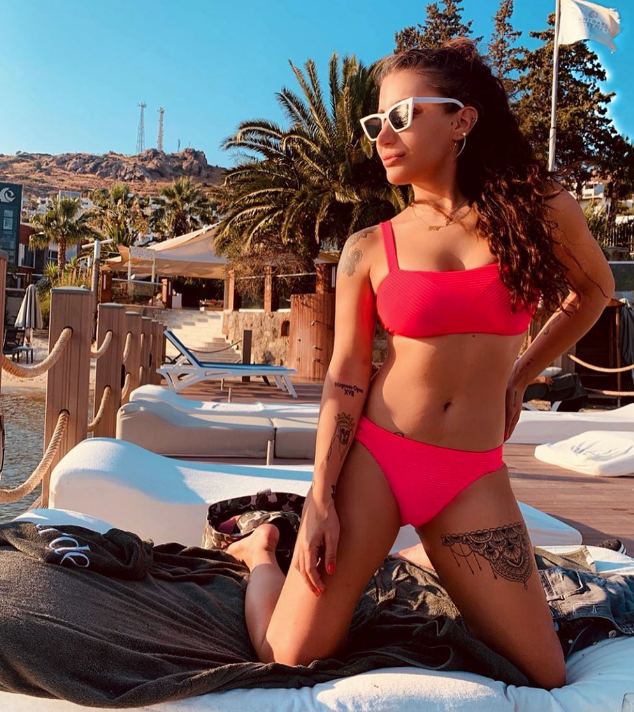 İrem Derici bikinili görüntülendi kilolu haline kendisi bile şaşırdı - Resim: 1