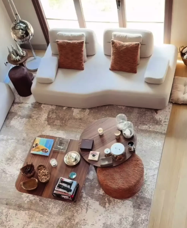 Pınar Altuğ'un cam tavanlı lüks evi görenlerin ağzını açık bıraktı! Zenginliğin böylesi... - Resim: 4