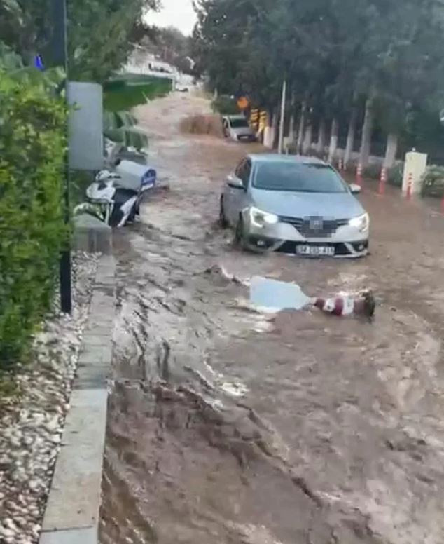 3 yılda tam 30. kez patladı! Vatandaş isyan etti: Yeter artık... - Resim: 0