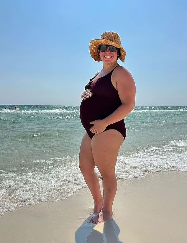 Dünya bu kadını konuşuyor! Çift rahmi var ve her rahminde bir bebek taşıyor! - Resim: 2