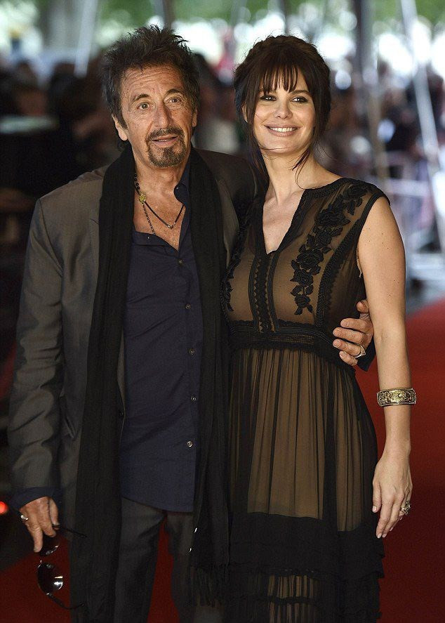 15 yaş küçük sevgilisi ile öpüşürken yakalandı - Resim: 4