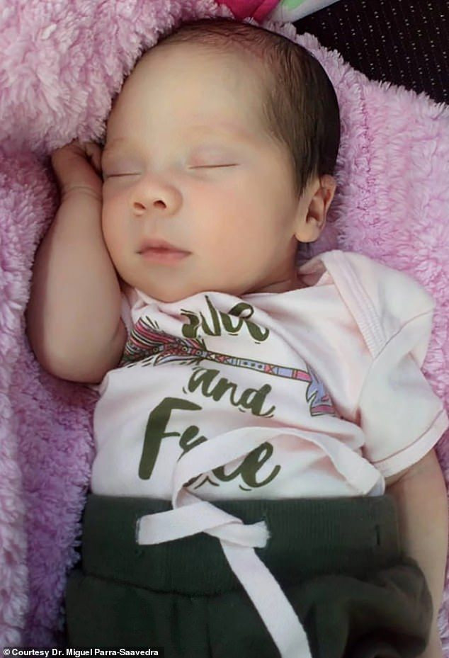 Kolombiya’da ilginç doğum bebek içinde bebek - Resim: 1