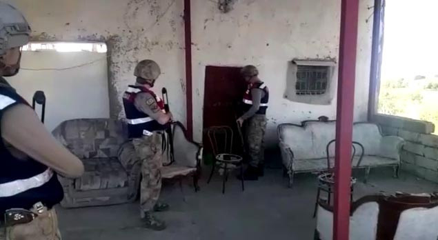 PKK adına komite kuran terörist kıskıvrak yakalandı - Resim: 0