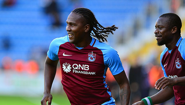 Trabzonsporlu Hugo Rodallega'dan evlilik bitirecek hata! - Resim: 2