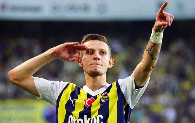 Manchester United kesenin ağzını açtı! Fenerbahçe'de Szymanski sezon sonu yolcu - Resim: 0