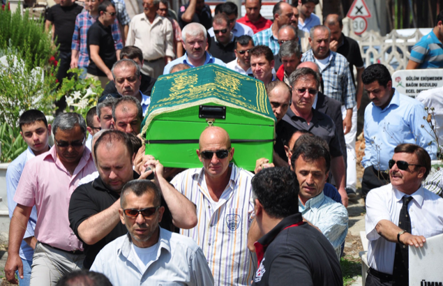 Ünlü işadamı son yolculuğuna uğurlandı - Resim: 2