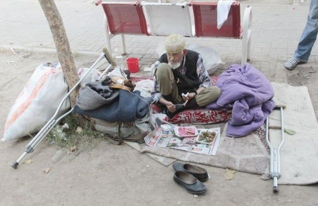 Parkta yaşıyordu hesabından servet çıktı - Resim: 1