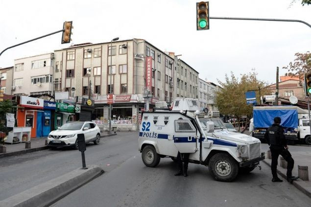 Okmeydanı’nda şüpheli paket paniği - Resim: 1