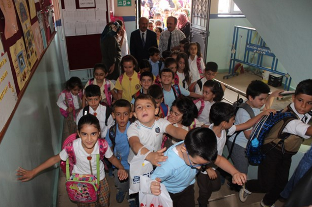 Yeni eğitim-öğretim yılı böyle başladı MOT'lar göz açtırmadı! - Resim: 3