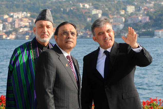 Bir arabada 3 lider 1 bakan - Resim: 1