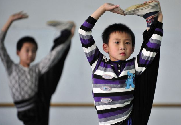 Onları ağlata ağlata esnetiyorlar - Resim: 3