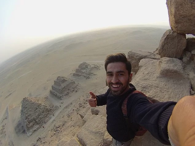 Mısır'ı birbirine katan Türk! Piramitlere tırmandı tutuklandı - Resim: 4