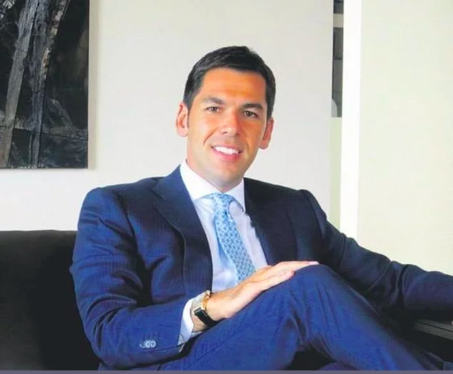 Emre Uyar Adriana Lima aşkı ortaya çıktı Emre Uyar mesleği şirketleri - Resim: 2