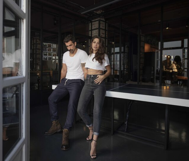 Erkenci Kuş bitti Can Yaman devri kapandı Demet Özdemir yeni partneriyle olay pozlar verdi - Resim: 2