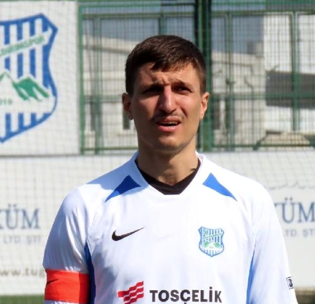 Süper Lig'in eski futbolcusu Cevher Toktaş minik oğlunu boğarak öldürdü - Resim: 1