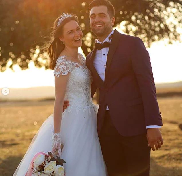 Şehit eşi düğün fotoğraflarını yeniden çektirdi! Ama bu kez yalnız... - Resim: 1