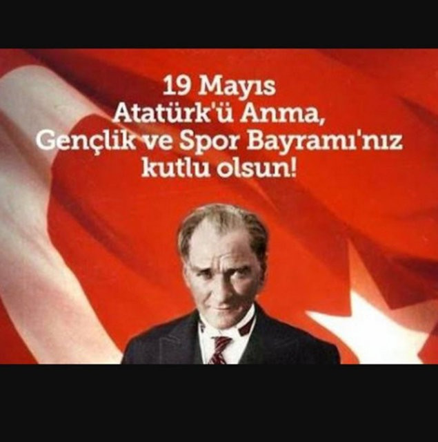 Ünlüler 19 Mayıs'ı böyle kutladı - Resim: 3