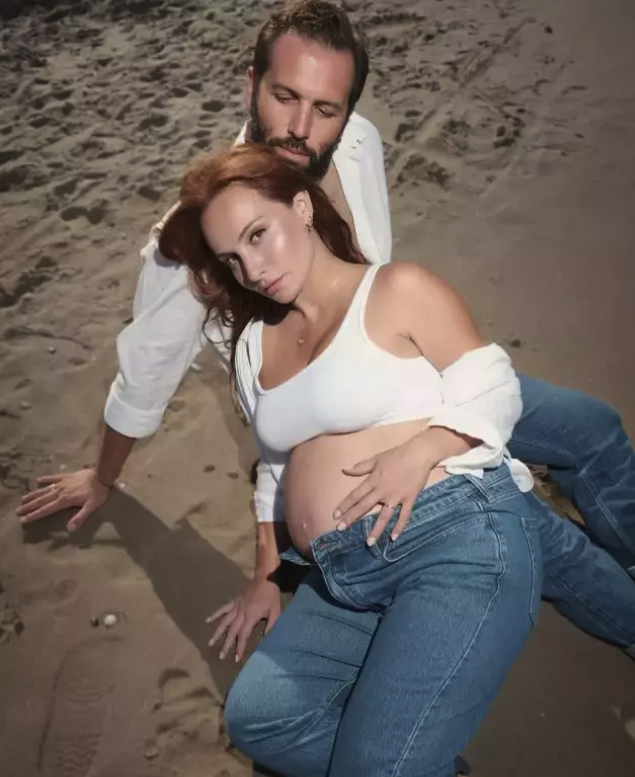 Başak Gümülcinelioğlu'ndan karnı burnunda pozlar! O hali büyük ilgi topladı - Resim: 4