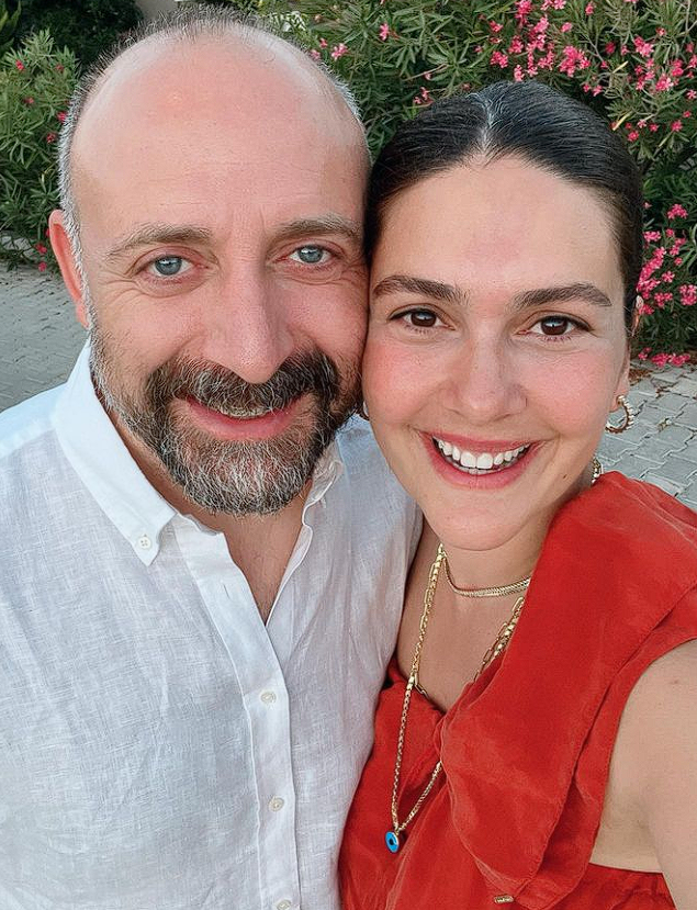 Bergüzar Korel: Acaba Allah'ın gücüne gider mi? Yeni imajı dikkat çekti - Resim: 2