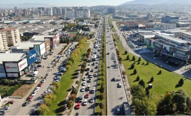 Fiyatlar 5'te 1'e çekildi izdiham yaşandı! Birbirlerini ezdiler - Resim: 2