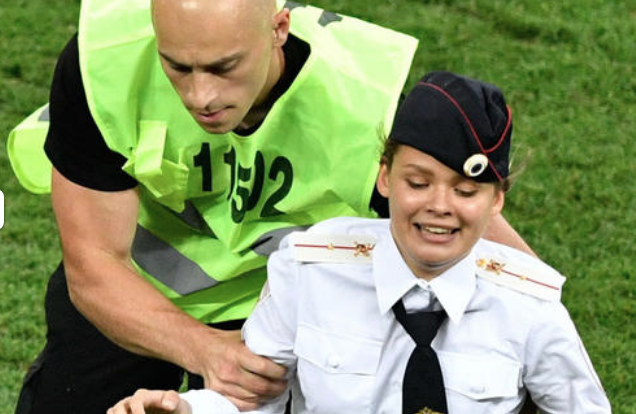 Dünya Kupası'nda sahaya daldı başı belaya girdi! - Resim: 1