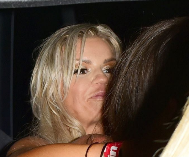 Parti çıkışı kız arkadaşıyla öpüşürken yakalandı - Resim: 3